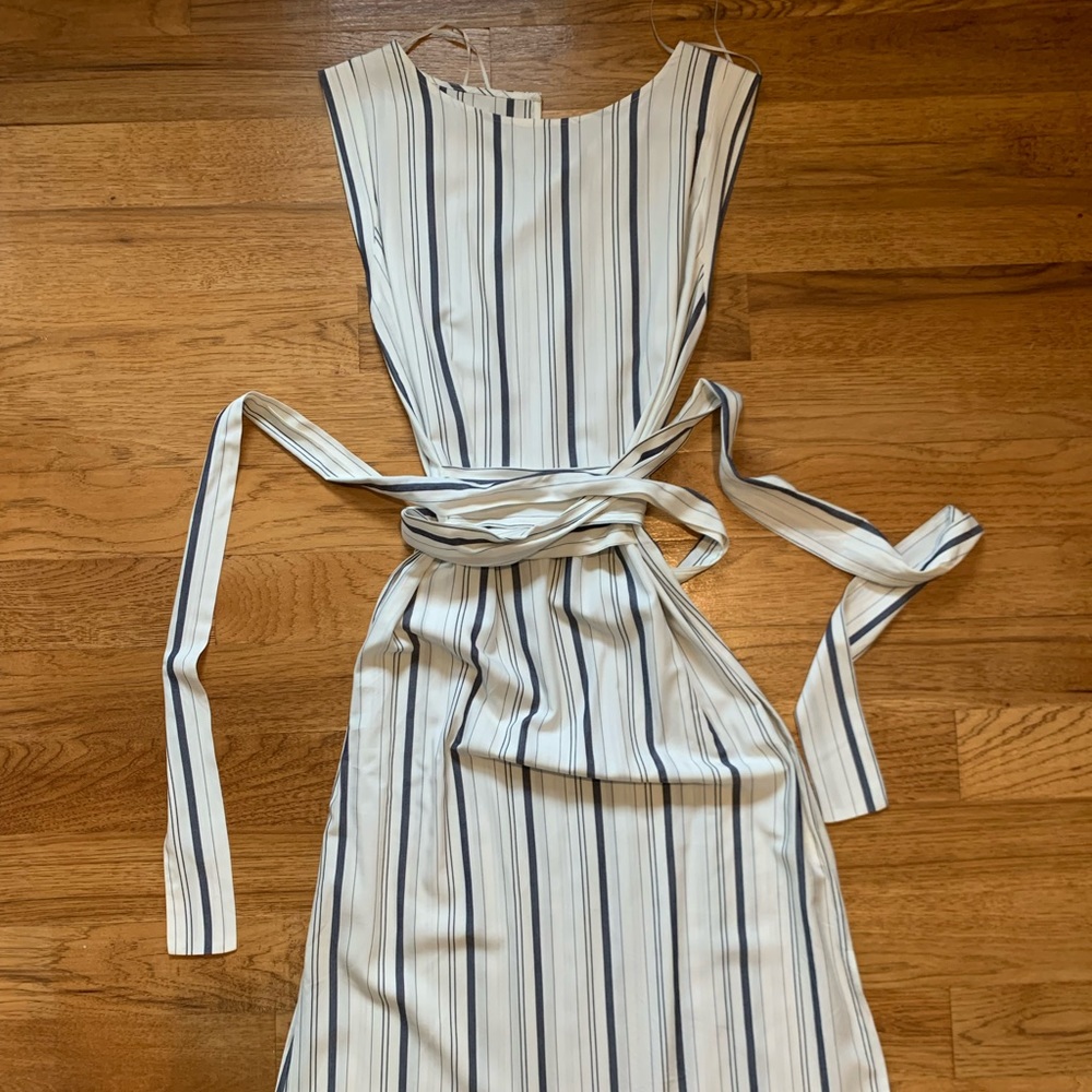 CUPCAKES AND CASHMERE dress. Never worn - NWT